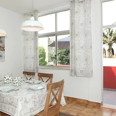 Apartment With Terrace In Lisbon